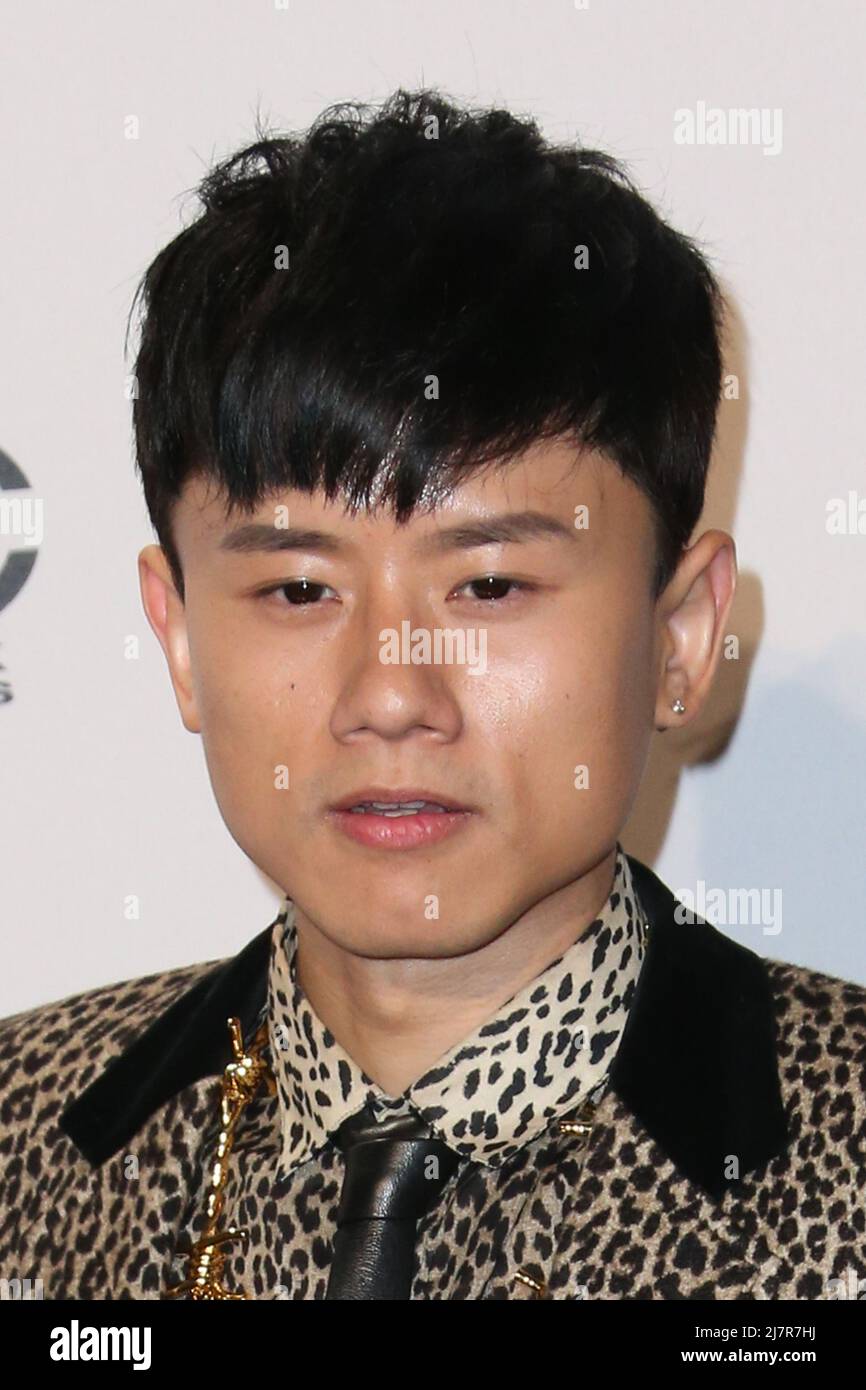 LOS ANGELES - NOV 23: Jason Zhang Jie bei den American Music Awards 2014 - Presseraum im Nokia Theater am 23. November 2014 in Los Angeles, CA Stockfoto