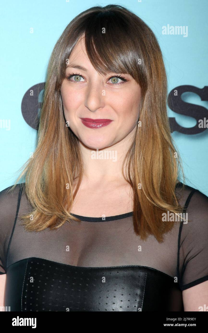 LOS ANGELES - JAN 5: Isidora Goreshter feiert auf der Showtime bei A Cecconi’s am 5. Januar 2014 in West Hollywood, CA, die neuen Jahreszeiten von „Shameless“, „House of Lies“ und „Episodes“ Stockfoto