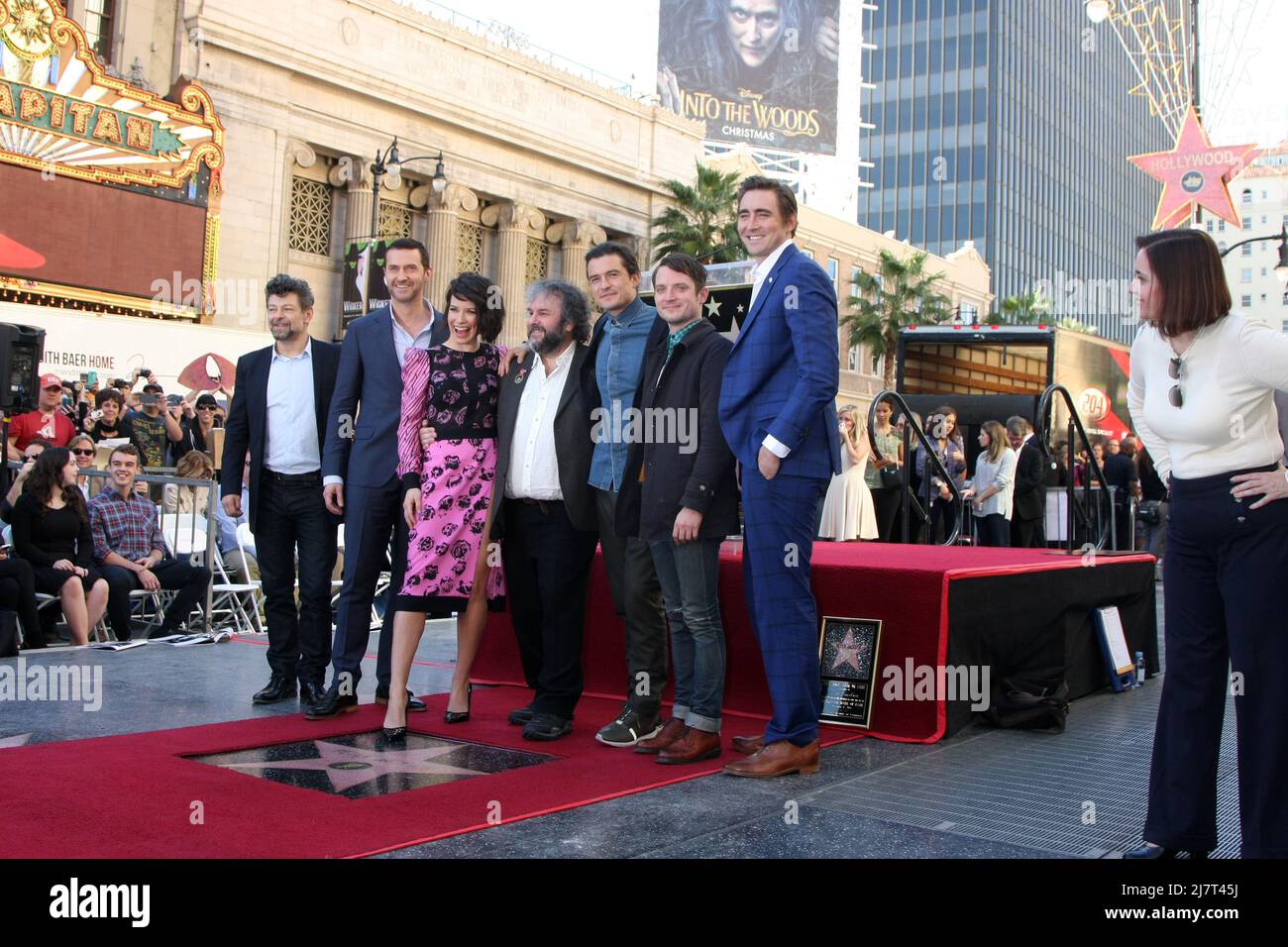 LOS ANGELES - DEZ 8: Andy Serkis, Richard Armitage, Evangeline Lilly, Sir Peter Jackson, Orlando Bloom, Elijah Wood, Lee Pace bei der Peter Jackson Hollywood Walk of Fame Zeremonie im Dolby Theater am 8. Dezember 2014 in Los Angeles, CA Stockfoto