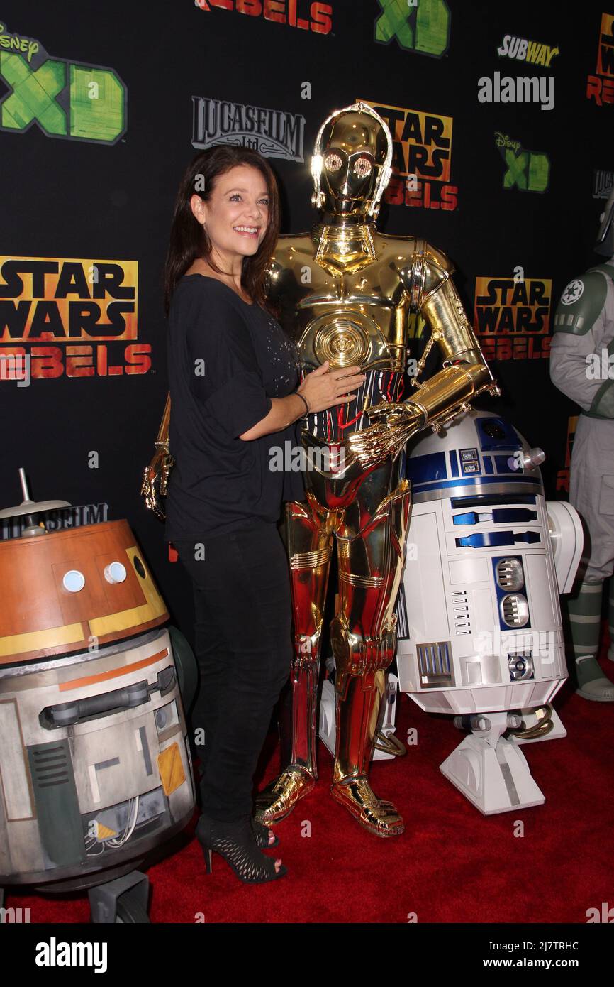 LOS ANGELES - SEP 27: Meredith Salenger, C3PO bei der Premiere von „Star Wars Rebels“ im AMC Century City am 27. September 2014 in Century City, CA Stockfoto