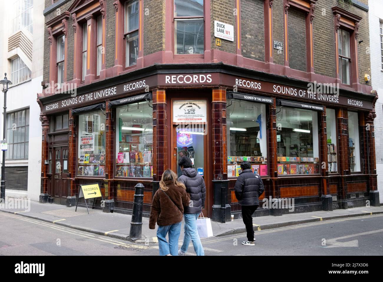 Außenansicht des Soho-Plattenladens „Sounds of the Universe“ in der Broadwick Street Soho London England Großbritannien Stockfoto