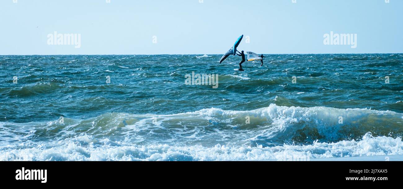 Wingsurfers am Strand in Westerland auf der Insel Sylt in Deutschland Stockfoto