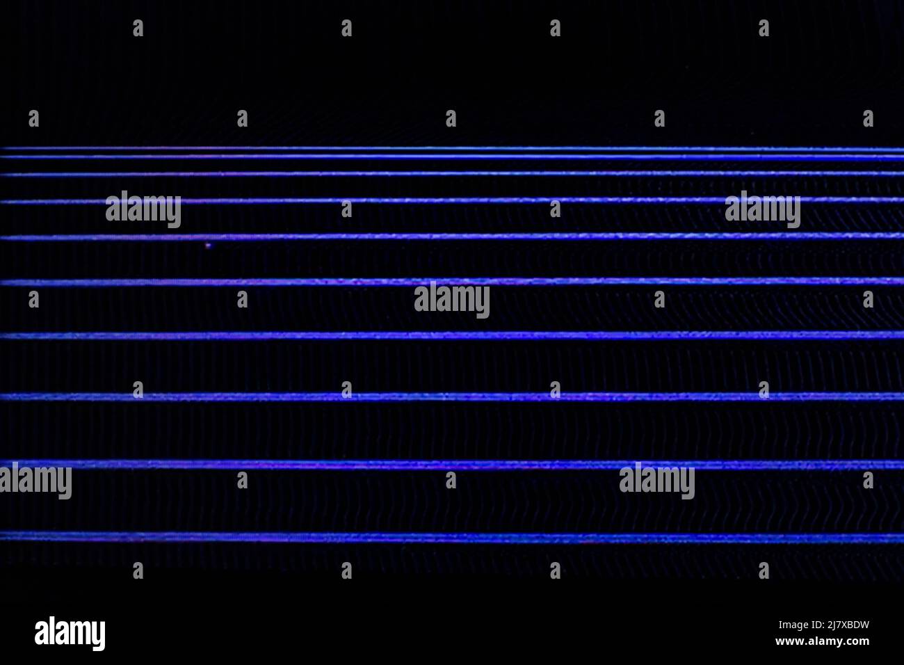 Verpixelter fernsehbildschirm, schlechtes Signal. TV-Signal defekt. Abstrakter, hochauflösender Glitch-Hintergrund. Stockfoto