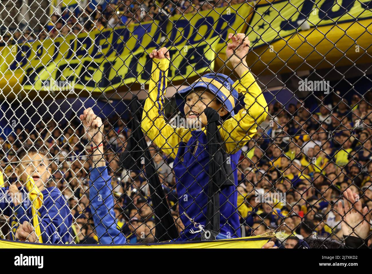 BUENOS AIRES, 10.05.2022: Boca JRS und Defence and Justice treffen sich zum Viertelfinale der Argentine Professional League im La Bombonera Stadium Stockfoto