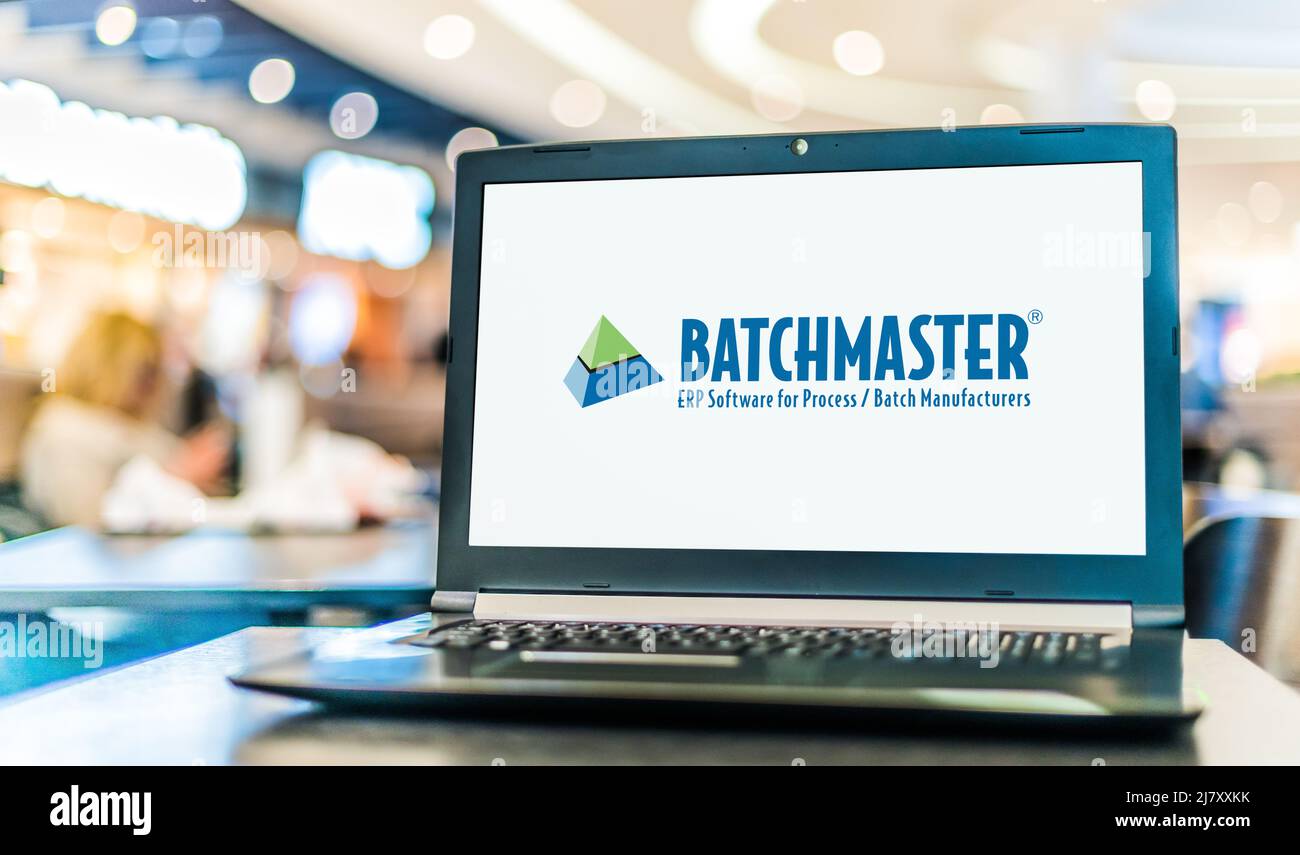 POZNAN, POL - 8. DEZ 2021: Laptop-Computer mit Logo von BatchMaster Software ist ein Softwareunternehmen, das Enterprise Resource Planning (E Stockfoto