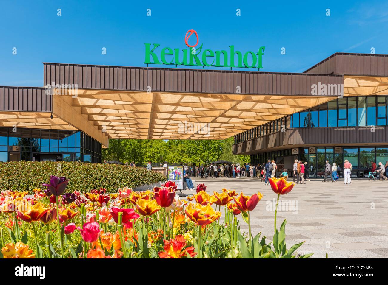 Eingang zum Gartenkomplex Keukenhof in Lisse, Südholland, Niederlande. Keukenhof ist einer der größten Blumengärten der Welt. Stockfoto
