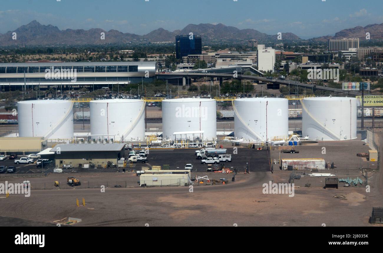 Jet-Kraftstofftanks bei. Phoenix Sky Harbor International Airport in Phoenix, Arizona. Stockfoto