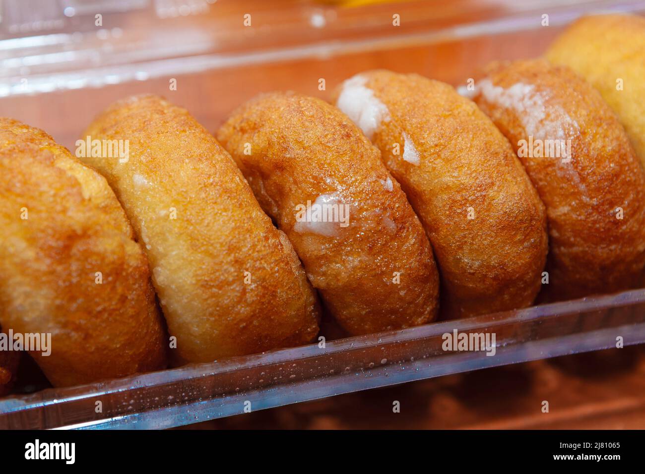 Süße Donuts . Kalorienreiche süße Speisen Stockfoto