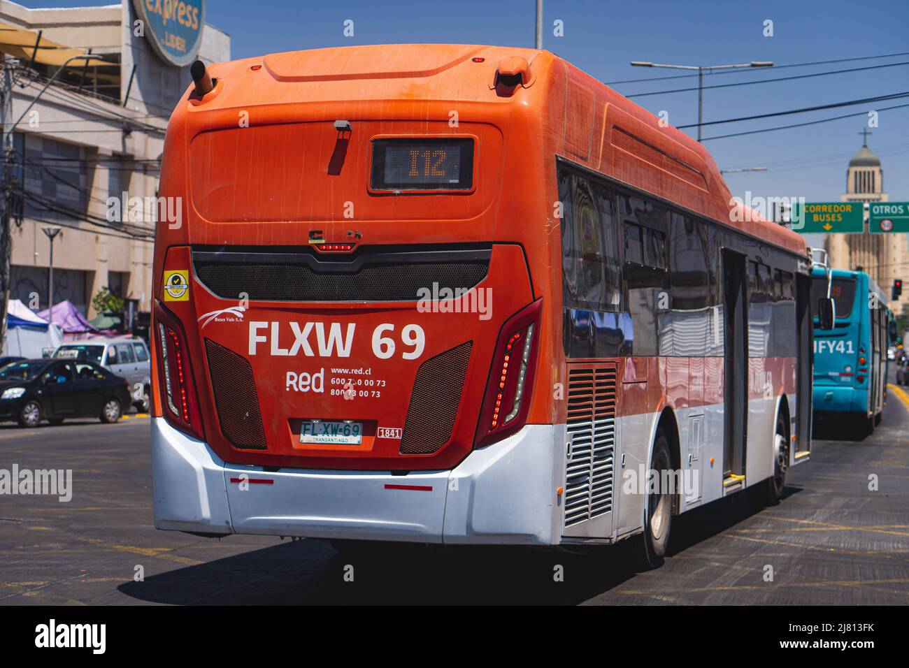 Santiago, Chile - Dezember 2021: Ein Transantiago, oder Red Metropolitana de Movilidad, Bus in Santiago Stockfoto