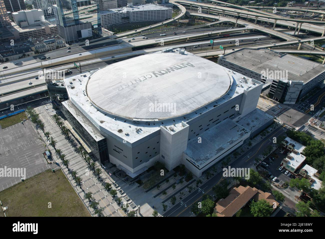 Eine Luftaufnahme des Amway Center, Samstag, 30. April 2022 in Orlando, Florida. Die Arena ist die Heimat des Orlando Magic. Stockfoto