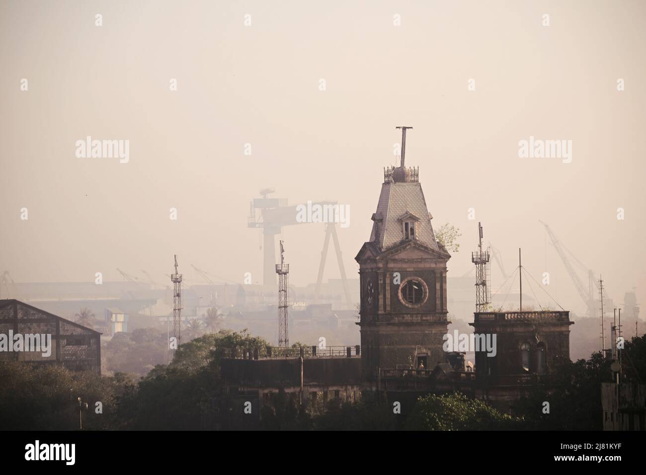 Altes Gebäude in der Landschaft von Mumbai Stockfoto