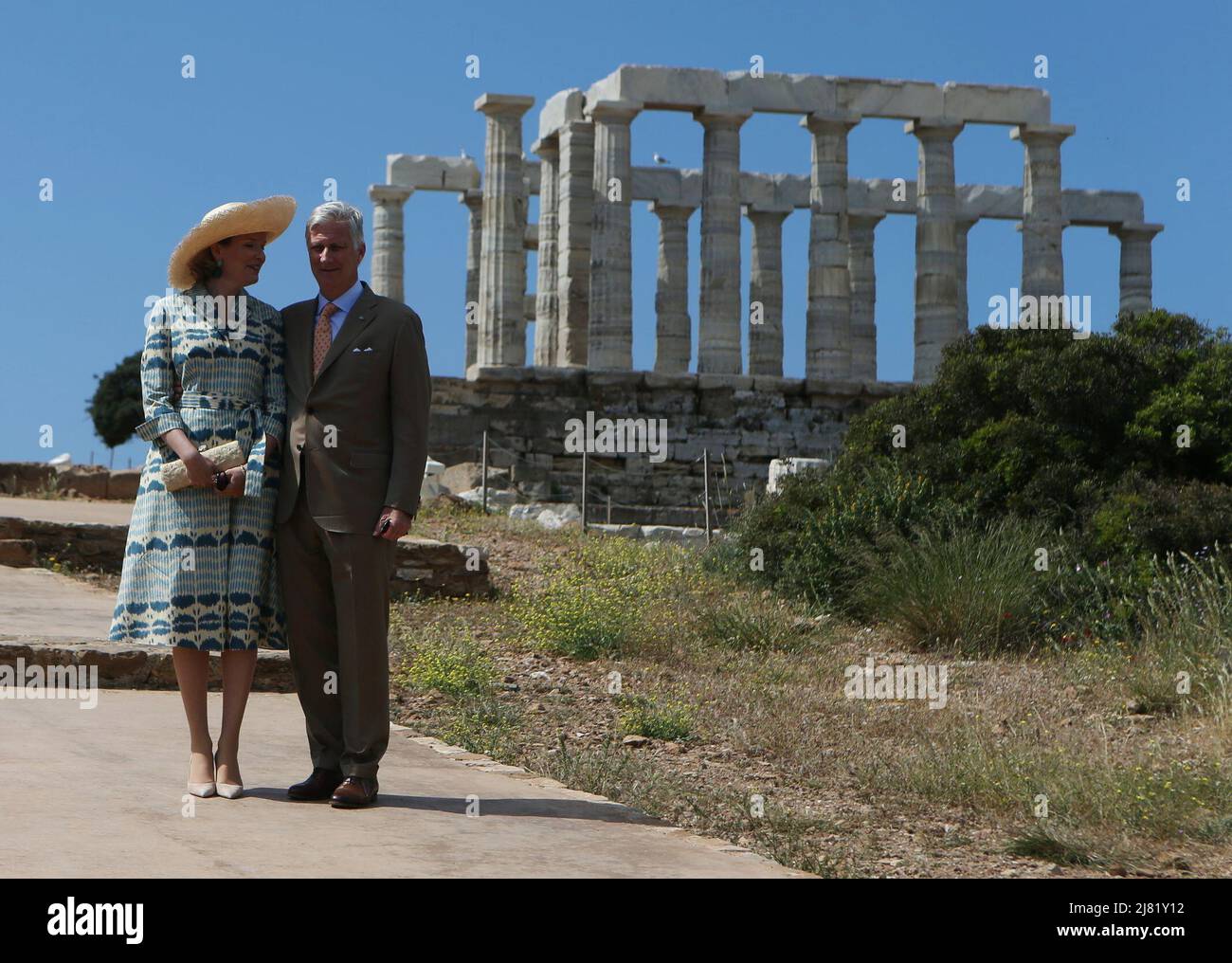 Königin Mathilde von Belgien und König Philippe - Filip von Belgien posieren während eines Besuchs im Tempel des Poseidon, am zweiten Tag eines dreitägigen Staatsbesuchs des belgischen Königspaares in Griechenland, in Sounio. Stockfoto