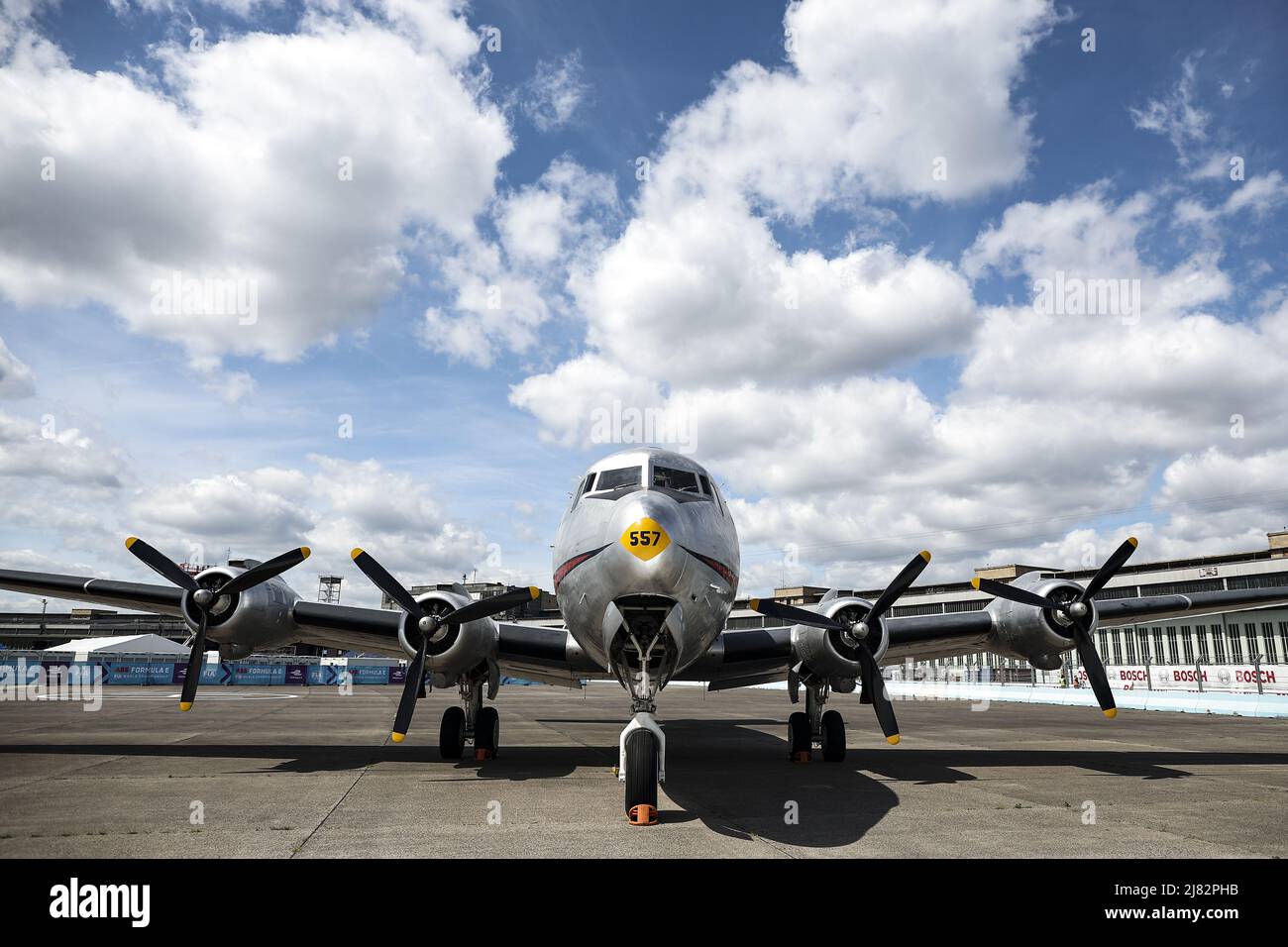 Berlin, Deutschland, 12/05/2022, Berlin Tempelhof Ambiente während des Berlin ePrix 2022, 5. Treffen der ABB FIA Formel E Weltmeisterschaft 2021-22, auf dem Tempelhof Airport Street Circuit vom 13. Bis 15. Mai in Berlin - Foto: Xavi Bonilla/DPPI/LiveMedia Stockfoto