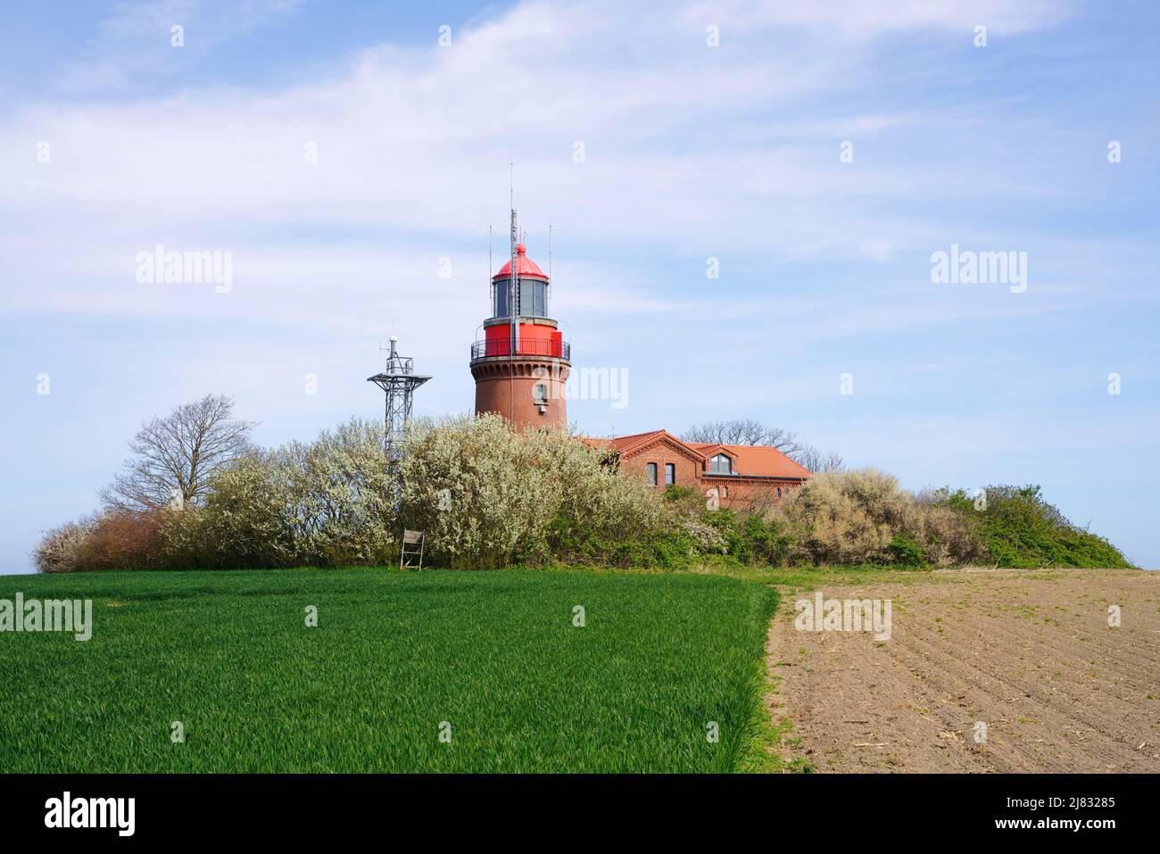 Leuchtturm Buk in Bastorf, Kreis Rostock, Mecklenburg-Vorpommern, Deutschland. Historischer Leuchtturm an der Mecklenburger Bucht, Ostsee. Stockfoto