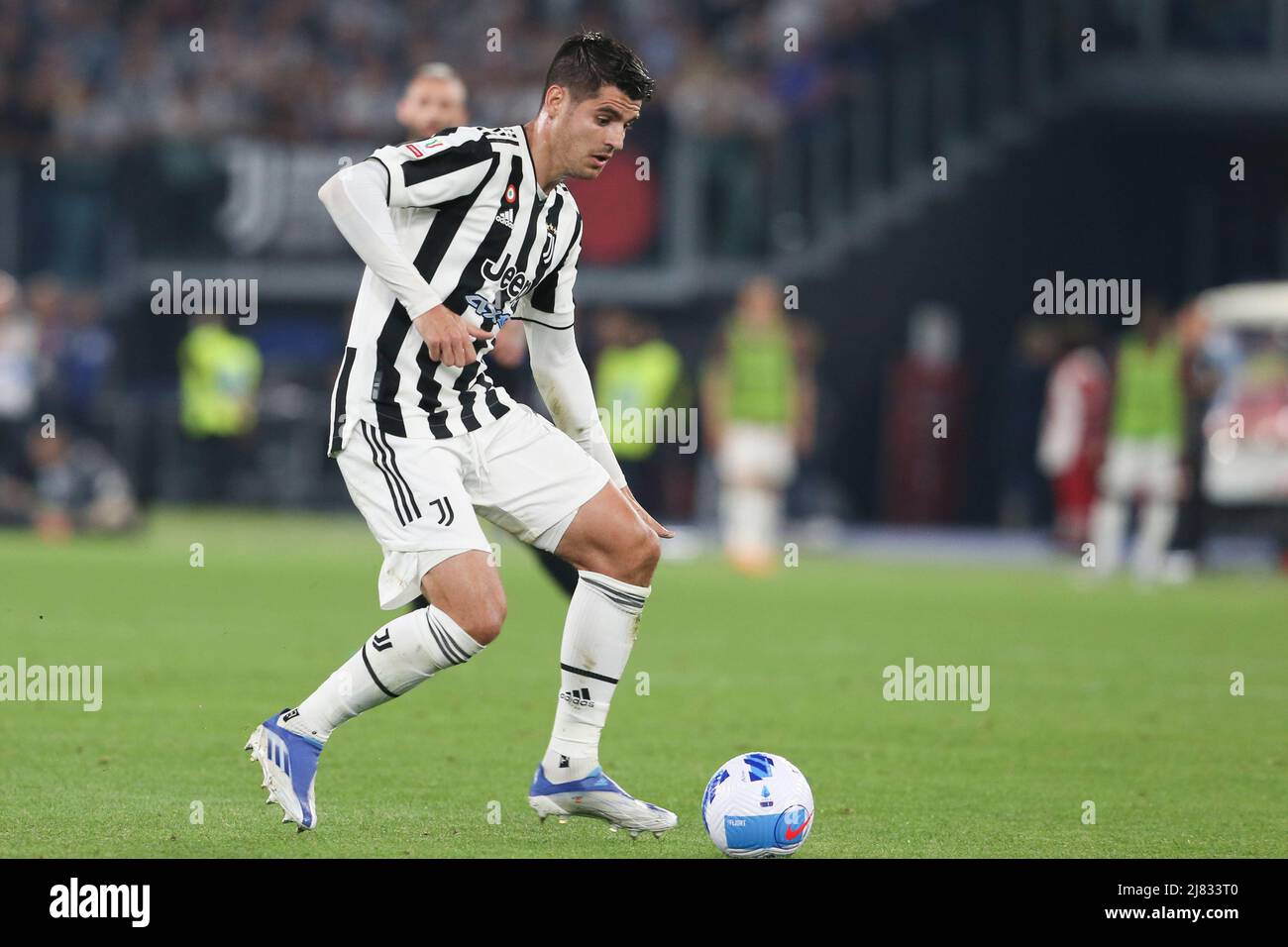 Juventus' spanischer Stürmer Alvaro Morata kontrolliert den Ball während des Coppa Italia-Finales zwischen Juventus und Inter am 11. Mai 2022 im Olimpico-Stadion in Rom, im Zentrum Italiens. Stockfoto