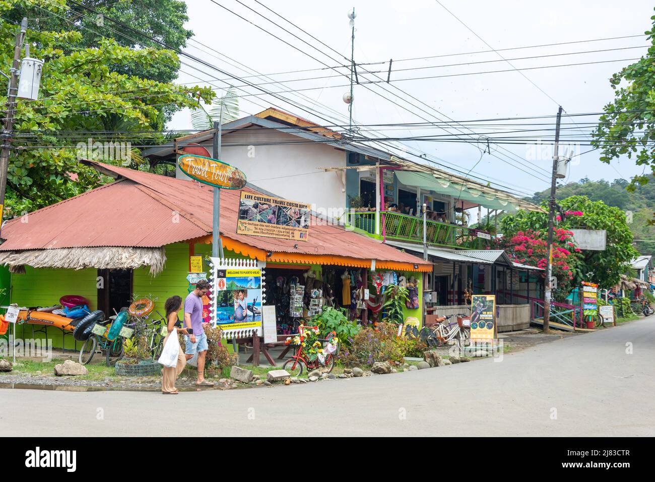 Straßenszene, C 215, Puerto Viejo de Talamanca, Provinz Limón, Republik Costa Rica Stockfoto
