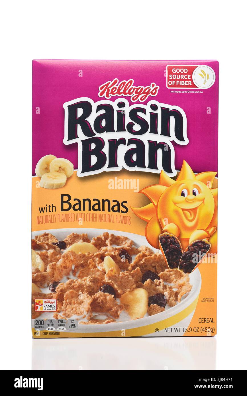 IRVINE, KALIFORNIEN - 7. MAI 2022: Eine Kiste Kellogg's Raisin Bran mit Bananas Frühstückszerealien. Stockfoto