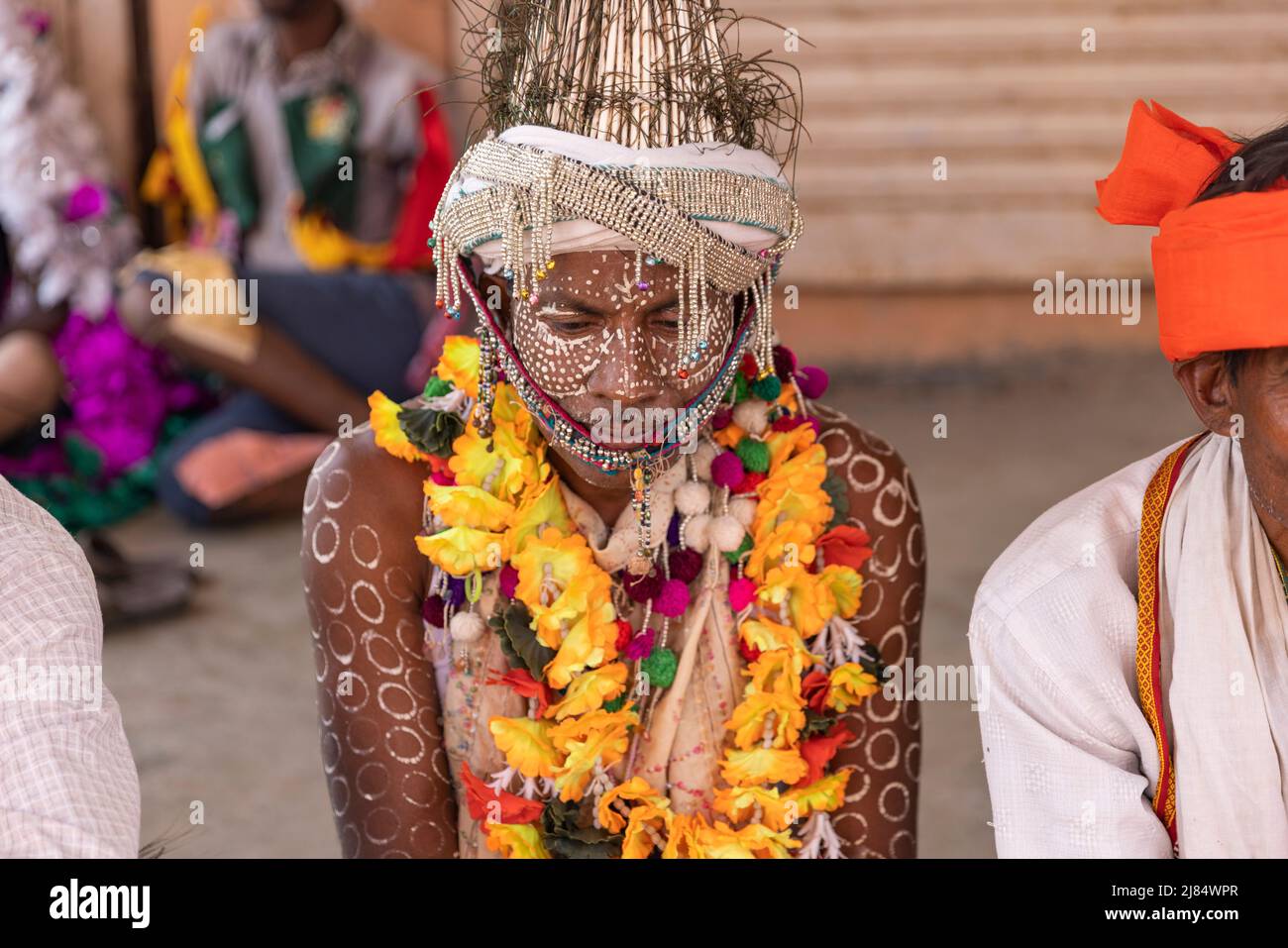 Kavant, die Sammelarena für eine Stammesgruppe seit jeher. Es ist eine Versammlung der Rathva-Gemeinschaft. Stockfoto