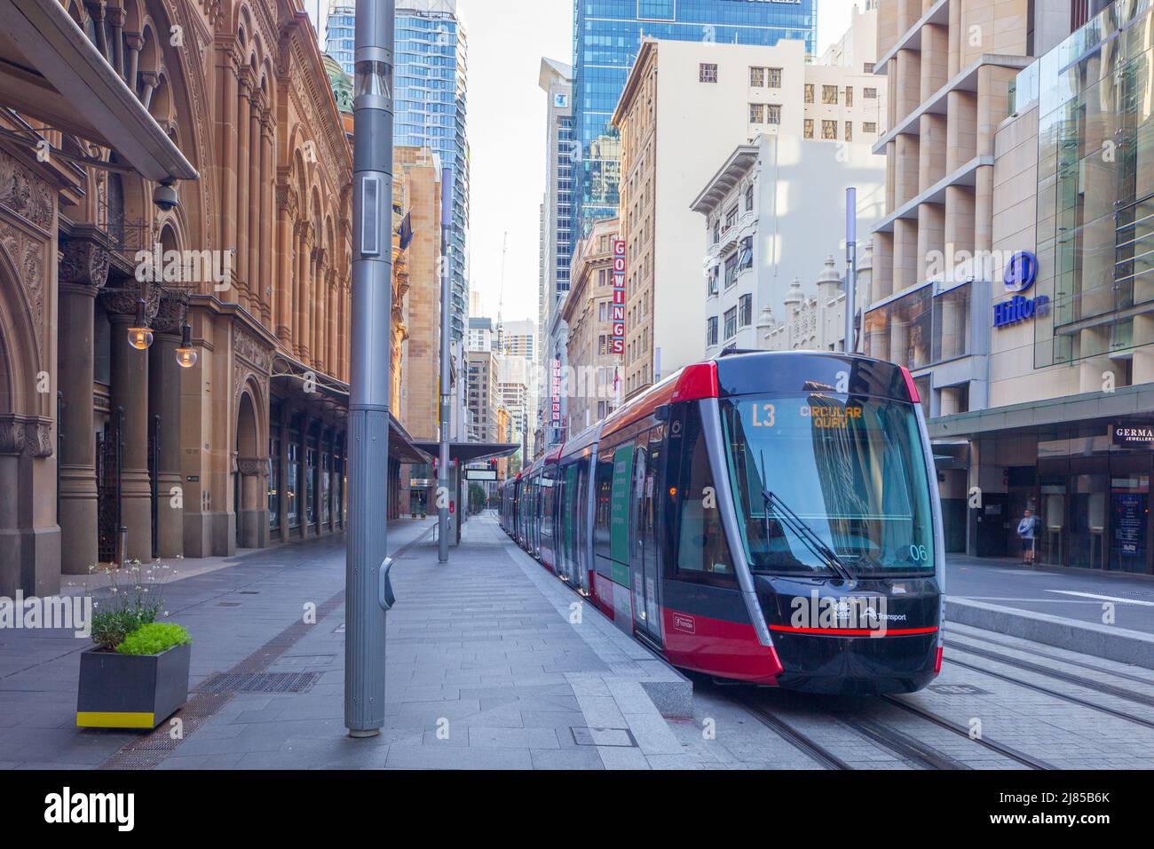 Eine Straßenbahn auf der George Street in Sydney, Australien. Stockfoto