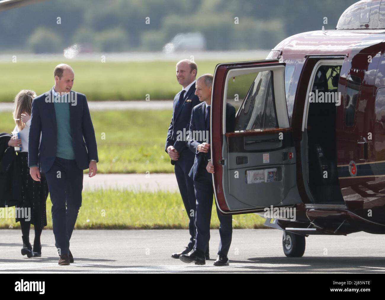 William & Kate Glasgow Airport. Kate stieg in einen Privatjet ein, während William auf den Hubschrauber sprang. Stockfoto