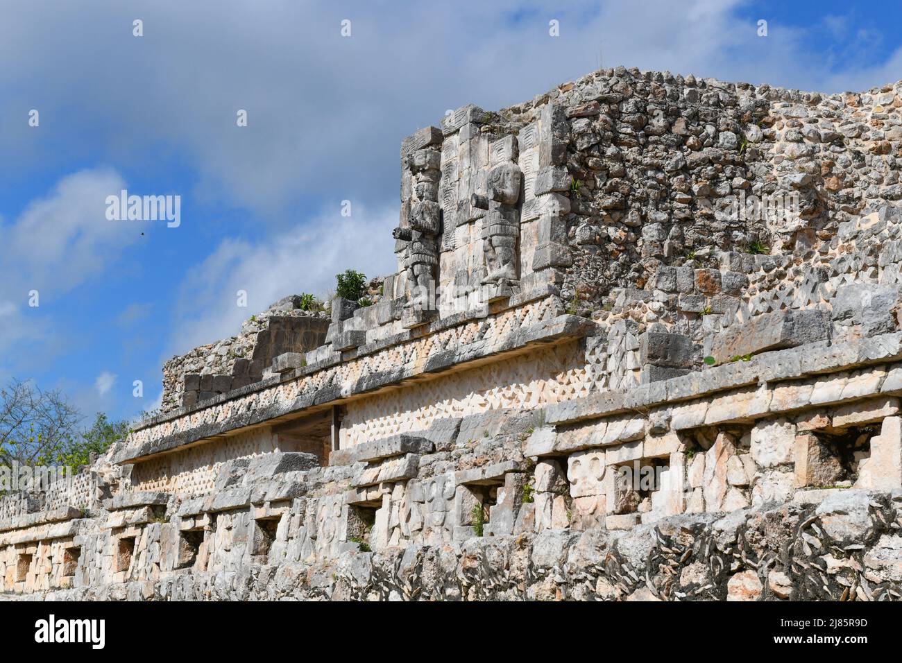 Atlantes Figuren, Palast der Masken, Maya-Ruinen von Kabah, Yucatan, Mexiko Stockfoto