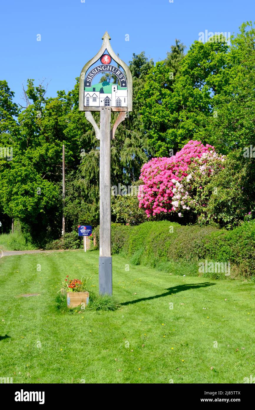 Sissinghurst Village Schild, Kent, Großbritannien Stockfoto