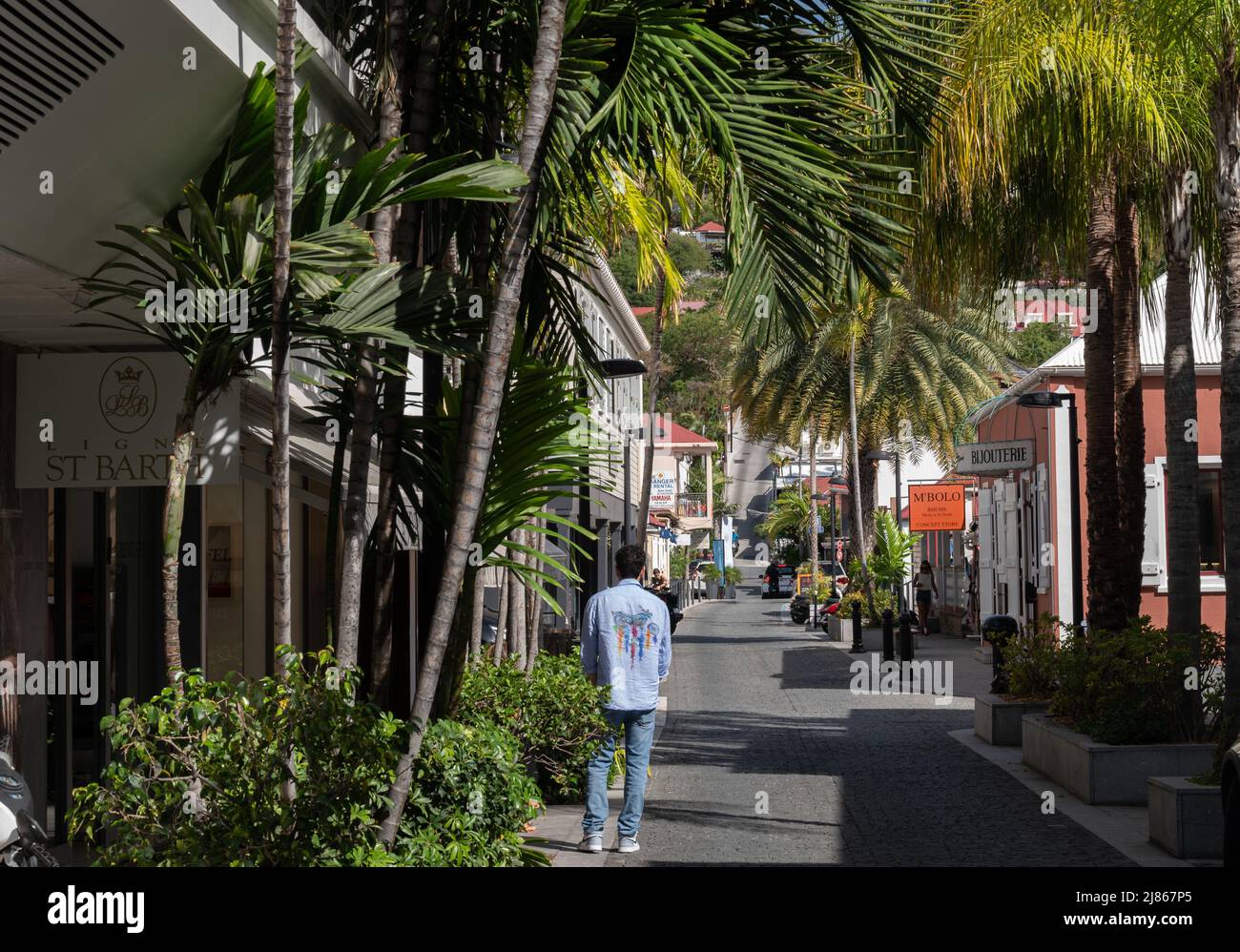 Gustavia, Saint Barthélemy - April 2022: Hauptstraße in der Hauptstadt St. Barth Stockfoto