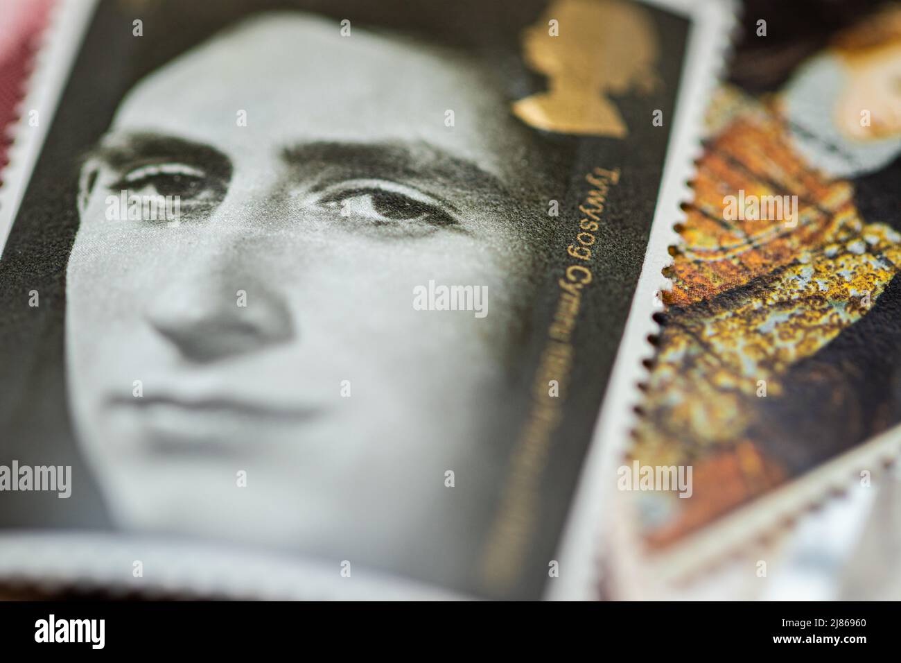 1969 Briefmarke zur Erinnerung an die Investitur des Prinzen von Wales. Es ist die feierliche Anerkennung eines neuen Prinzen von Wales. Stockfoto