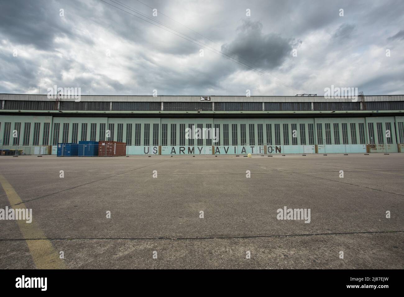 Berlin, 13.. Mai 2022. 2022 Shell Recharge Berlin E-Prix, 2021-22 ABB FIA Formel E Weltmeisterschaft, Tempelhof Airport Circuit in Berlin, Deutschland im Bild: Circuit Atmosphere © Piotr Zajac/Alamy Live News Stockfoto