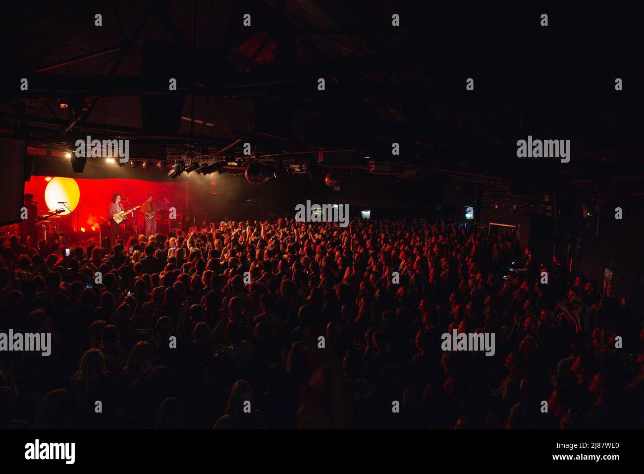 13. Mai 2022: Der englische Singer-Songwriter und Gitarrist James Bay spielt am letzten Abend seiner UK-Tournee 2022 eine ausverkaufte Show im Leadmill in Sheffield. Die Tour kommt vor der Veröffentlichung seines 3. Studio-Album â €˜Leapâ €™ im Juli veröffentlicht. Die Leadmill droht immer noch zu schließen, da Tausende von Menschen eine Petition unterschreiben, um den legendären Veranstaltungsort zu retten. Arctic Monkeys, Richard Hawley, Jarvis Cocker und bringen Sie mir die Horizonâ €™s Oli Sykes gehören zu den Sheffield-Künstler gesprochen haben, zur Unterstützung des Veranstaltungsortes (Credit Image: © Myles Wright/ZUMA Press Wire) Stockfoto