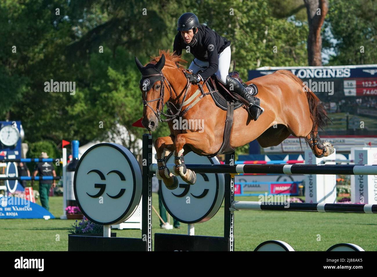 Madrid, Spanien. 11.. Mai 2022. Mark McAuley während der Longines CSI 5 Global Champions Tour of Madrid 2022 im Country Club der Villa de Madrid. Reiter und ihre Pferde nehmen am Pokalspringen von Marqués De Vargas Teil, bei dem Pieter Devos als Sieger der Marques De Vargas Trophy hervorging. (Foto: Atilano Garcia/SOPA Images/Sipa USA) Quelle: SIPA USA/Alamy Live News Stockfoto