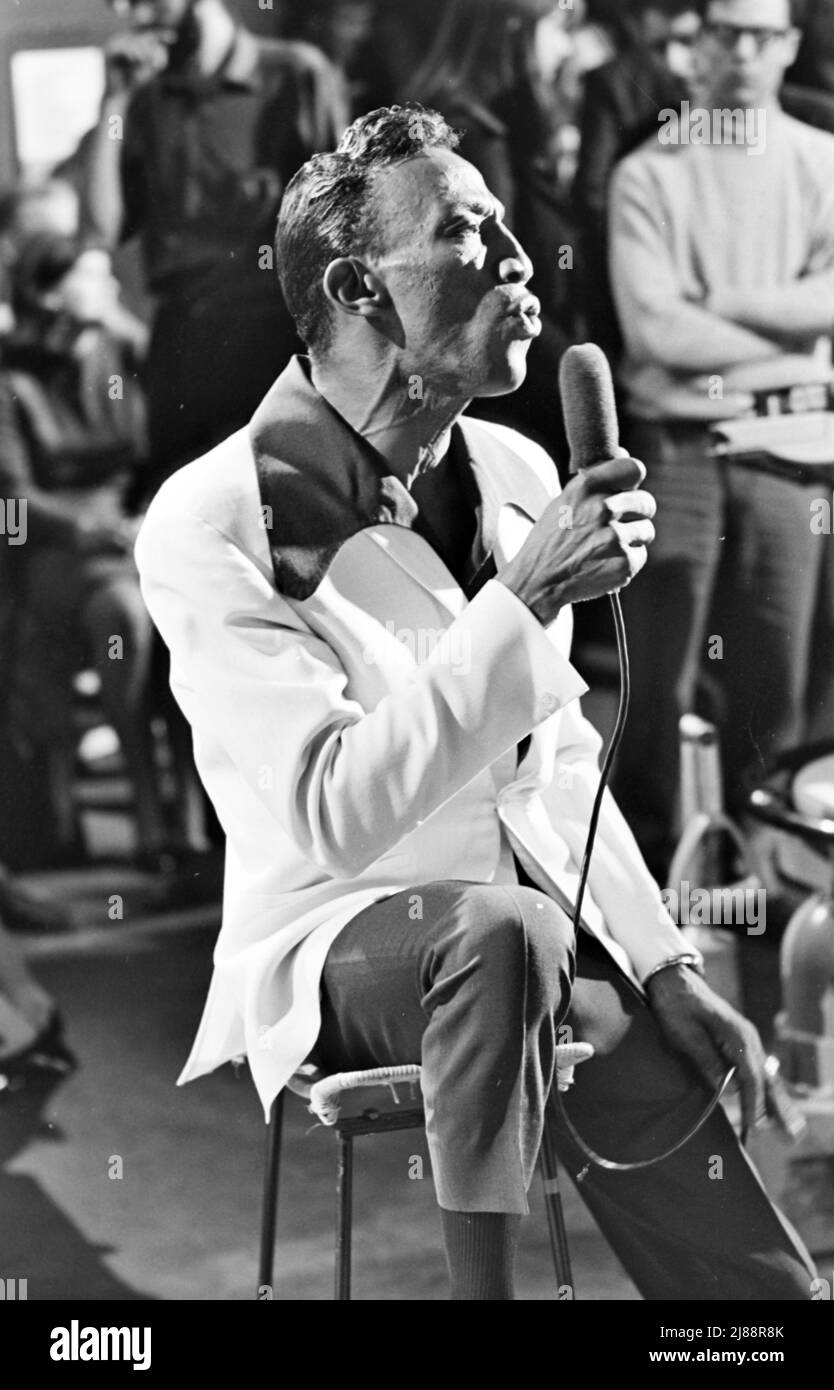 LEE DORSEY (1924-1986) afroamerikanische Sängerin in einer britischen Fernsehsendung im Oktober 1966. Foto: Tony Gale Stockfoto