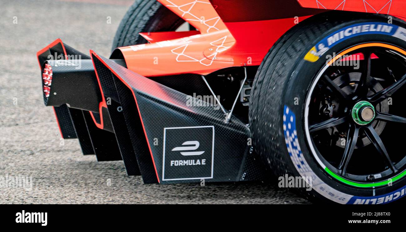 Berlin, Deutschland. 14.. Mai 2022. Formel E: Berlin E-Prix im Tempelhofer Feld, Qualifying: Alexander Sims vom Mahindra Racing Team auf der Strecke. Quelle: Fabian Sommer/dpa/Alamy Live News Stockfoto