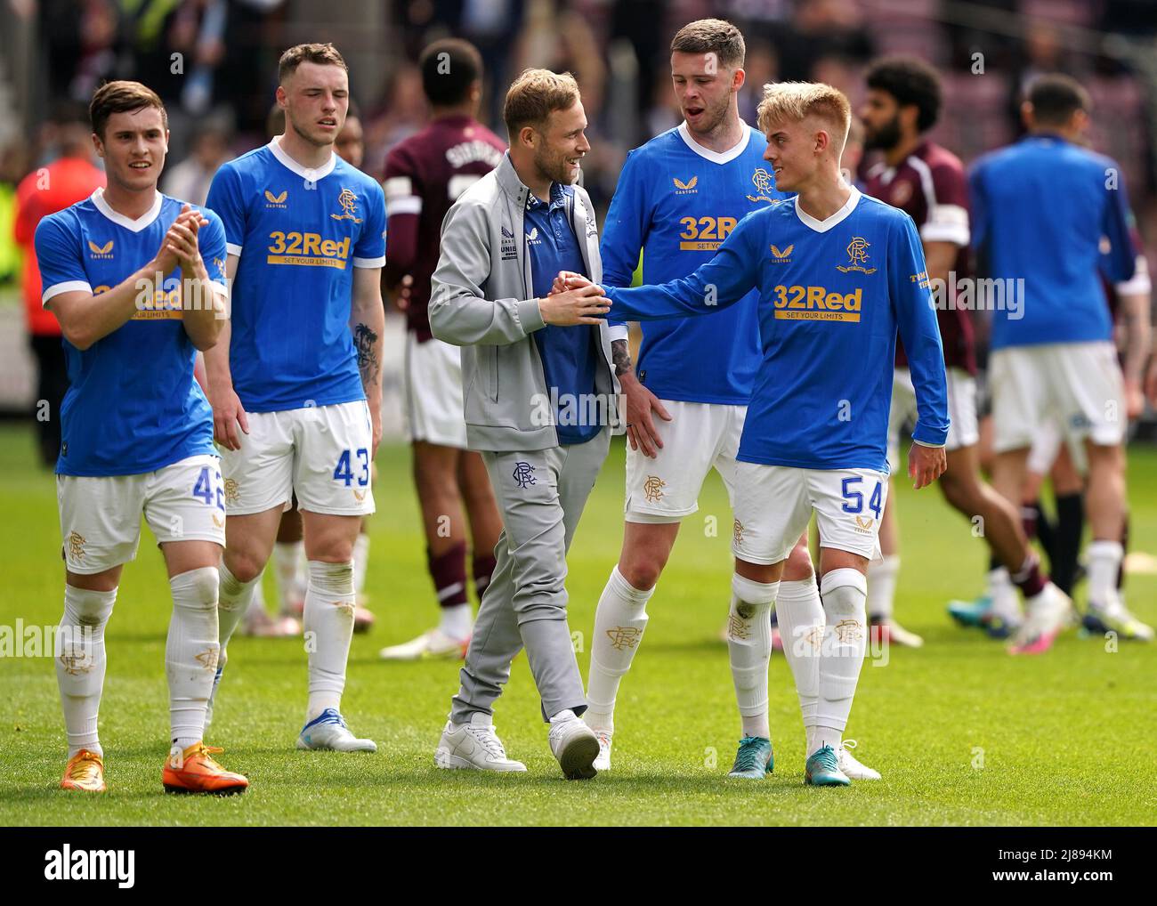 Ross McCausland der Rangers (rechts) nach dem Cinch Premiership-Spiel im Tynecastle Park, Edinburgh. Bilddatum: Samstag, 14. Mai 2022. Stockfoto