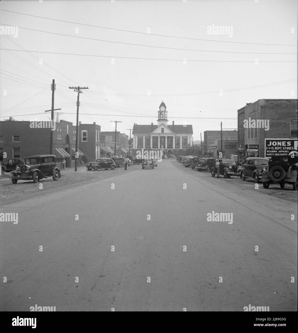 [Ohne Titel, möglicherweise in Zusammenhang mit: Hauptstraße, Samstagnachmittag. Pittsboro, North Carolina]. Stockfoto