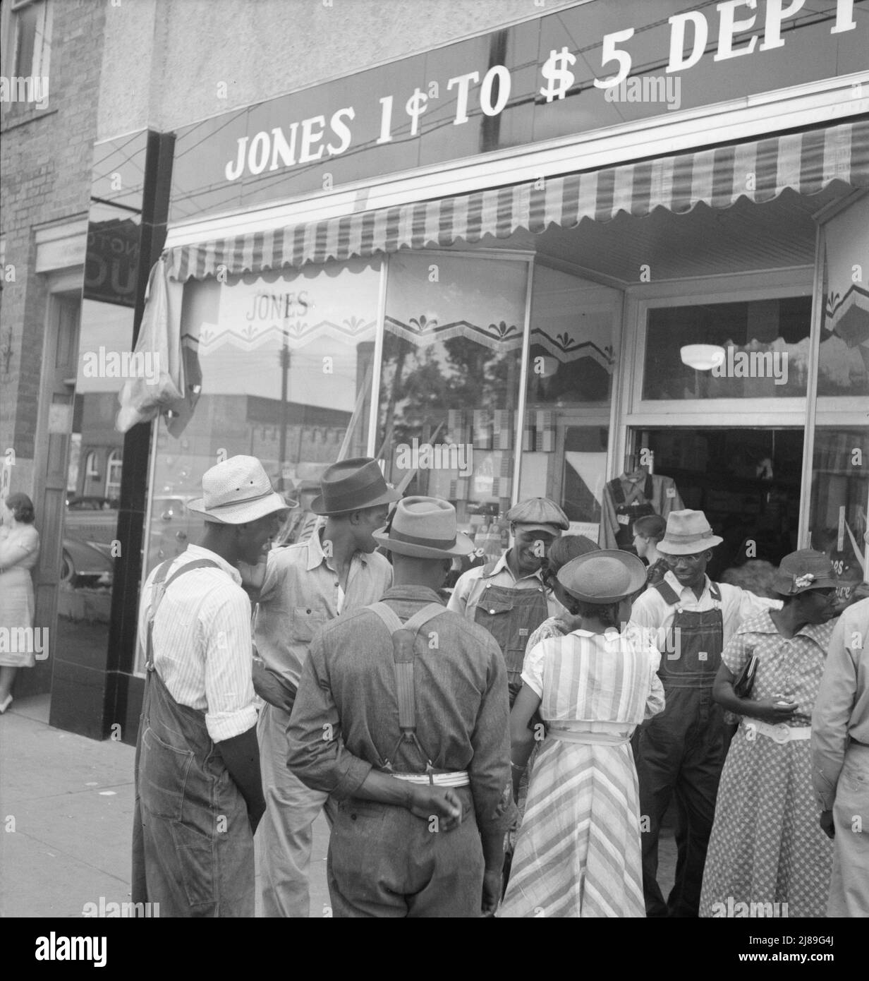 Hauptstraße, Samstagnachmittag. Pittsboro, North Carolina. Stockfoto