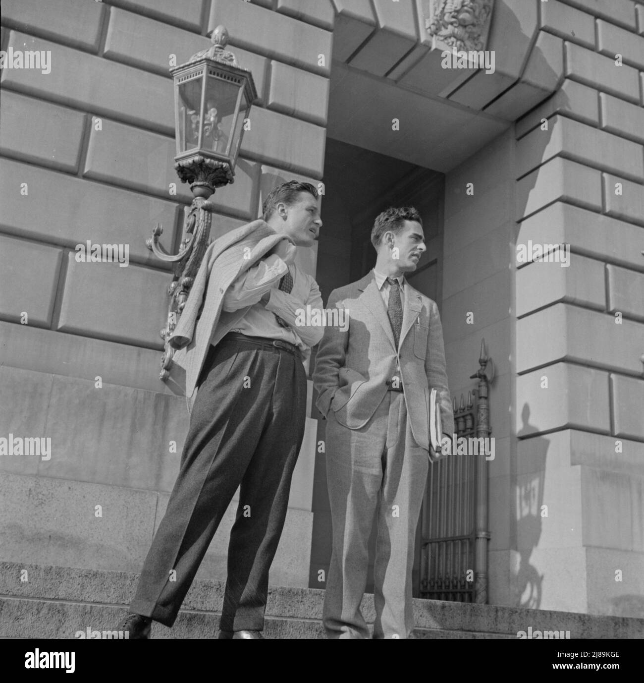 Washington, D.C. Internationale Studentenversammlung. William C. S. Remsen, Delegierter des Dartmouth College, und Robert A. Fitzpatrick, US-Studenten. Stockfoto