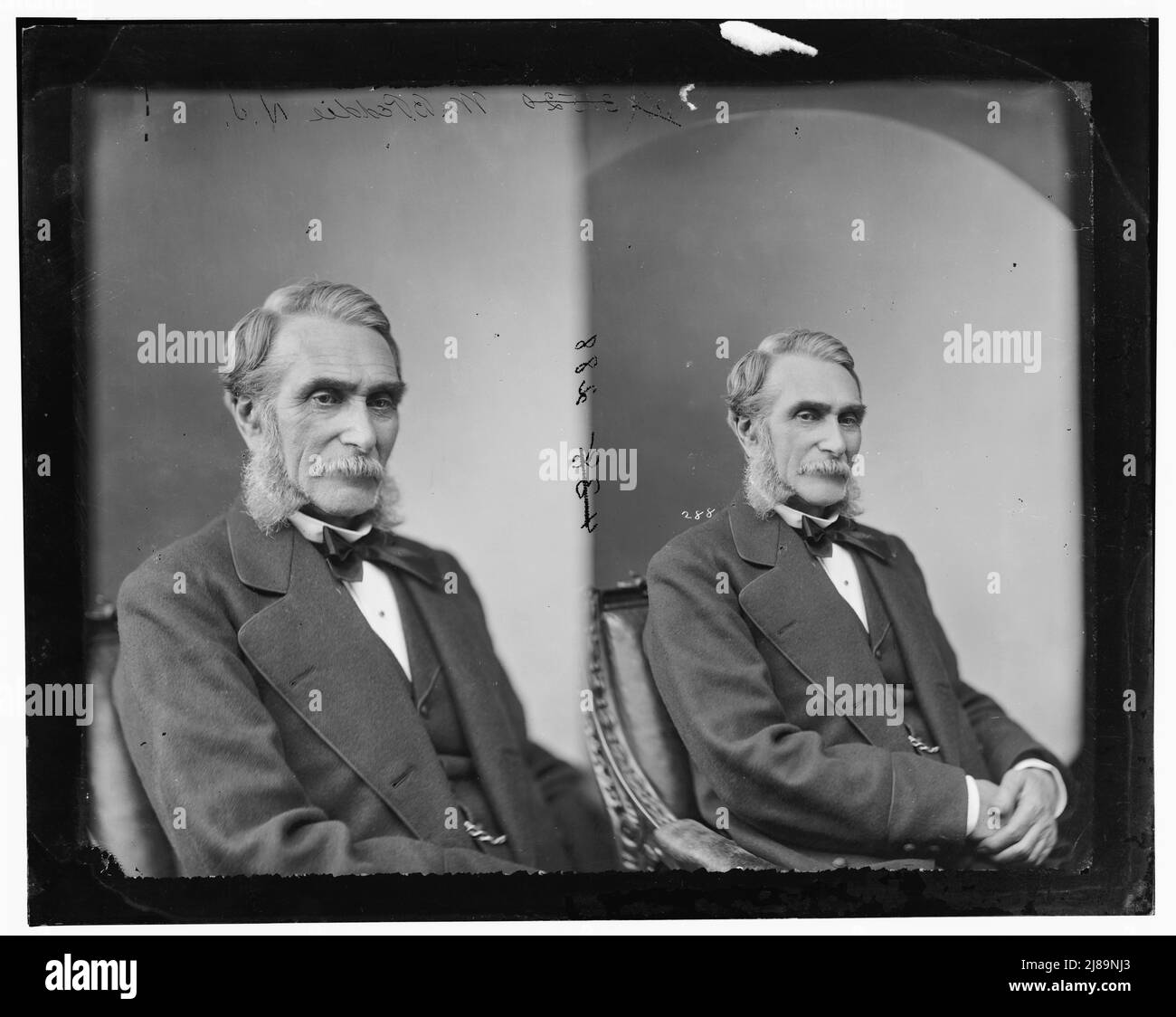 Thomas Baldwin Peddie aus New Jersey, 1865-1880. Thos. Baldwin Peddie, M. von C. [Mitglied des Kongresses?] Von N.J (B. Edinburgh, Schottland 1808; d. Newark 1889), zwischen 1865 und 1880. 1833 nach Amerika ausgewandert; in N.J. gelegen, diente 2 Amtszeiten im Landesparlament; zweimal zum Bürgermeister von Newark gewählt; M.C. 1877-1879. [Politiker, Geschäftsmann, selbstgemachter Mann: Half bei der gründen der Essex National Bank und der Security Savings Bank; Präsident des Board of Trade]. Stockfoto