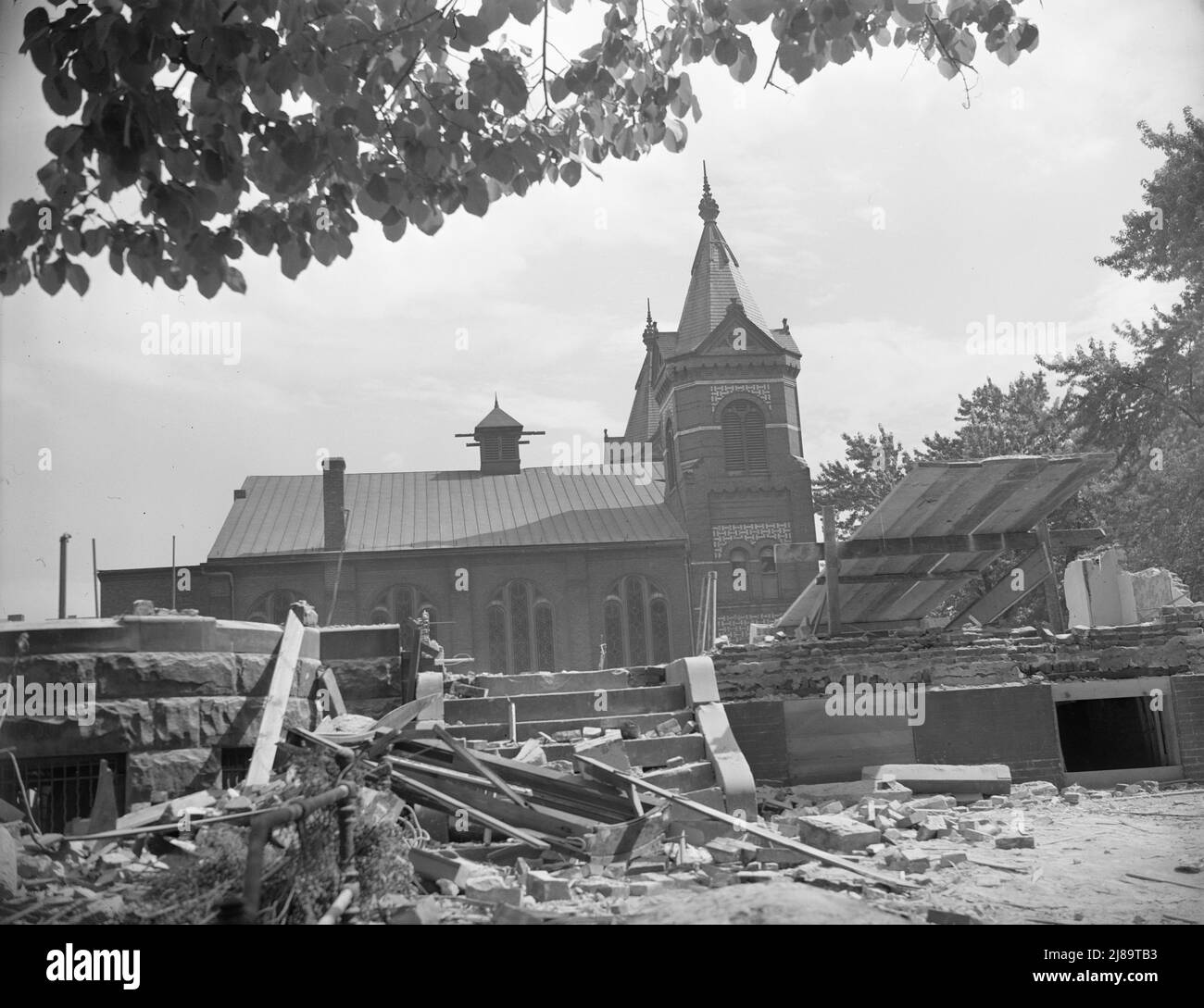 Washington, D.C. Gebäude, die auf der Independence Avenue abgerissen werden, um Platz für Regierungswohnungen zu schaffen. Stockfoto