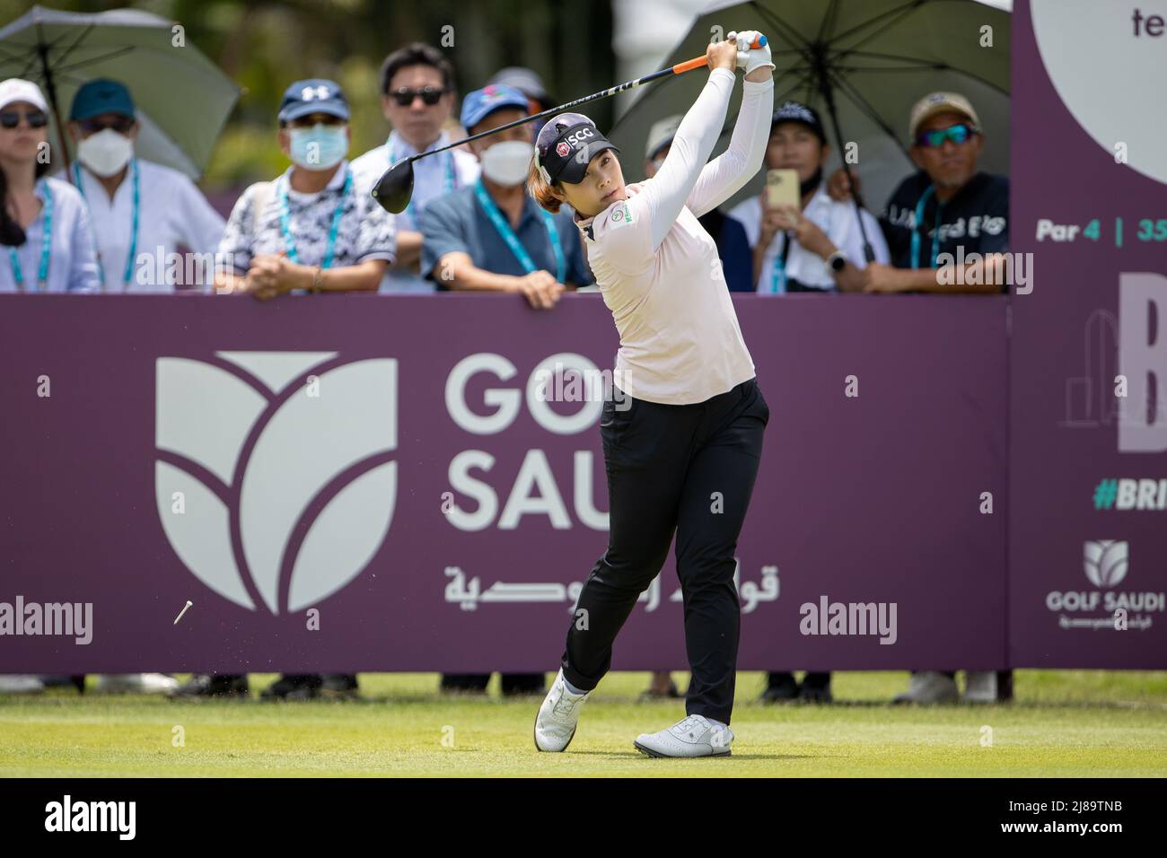 BANG KAPONG THAILAND - 14. Mai: Moriya Jutanugarn aus Thailand spielt im Thai Country Club am 14. Mai 2022 in Bang Kapong, Thailand, im Finale der Aramco Team Series (Individual) ihren Abschlag auf Loch 1 (Foto by Orange Picturs) Stockfoto