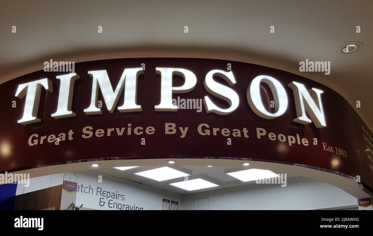 Timpson-Schlüsselschnitt Und Schuhumbau-Ladenschild Stockfoto