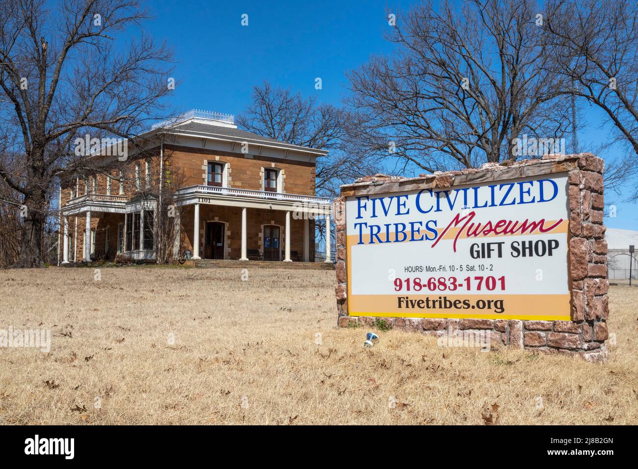 Muskogee, Oklahoma - Das Five Civilized Tribes Museum. Das Museum erzählt die Geschichte der fünf Stämme - die Choctaw, Cherokee, Muscogee (Creek), Chickas Stockfoto