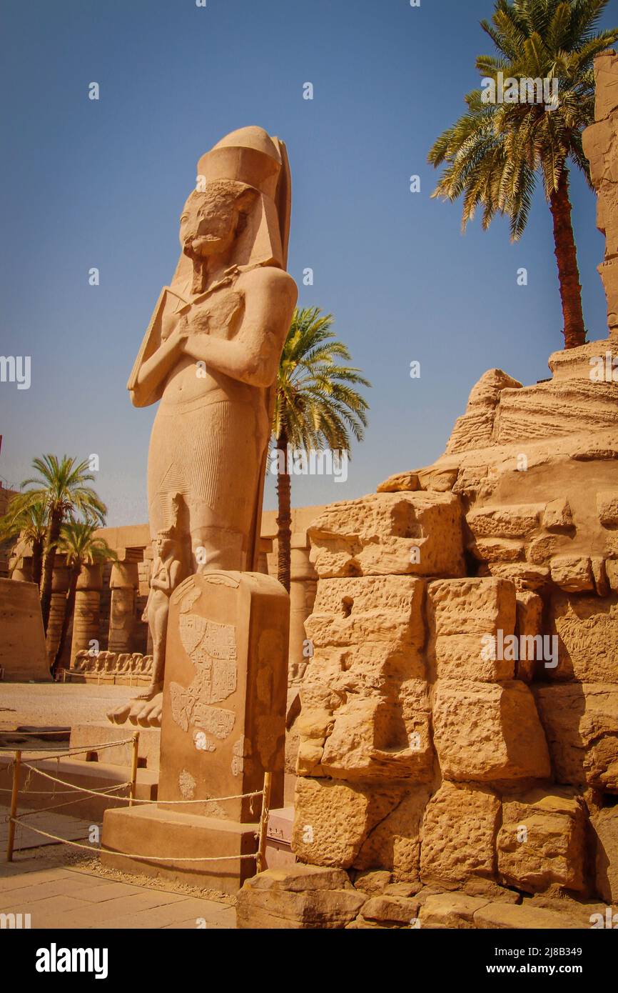 Der Tempel von Ramses III ist eine wichtige Struktur der Neukönigszeit im Westjordanland von Luxor in Ägypten Stockfoto
