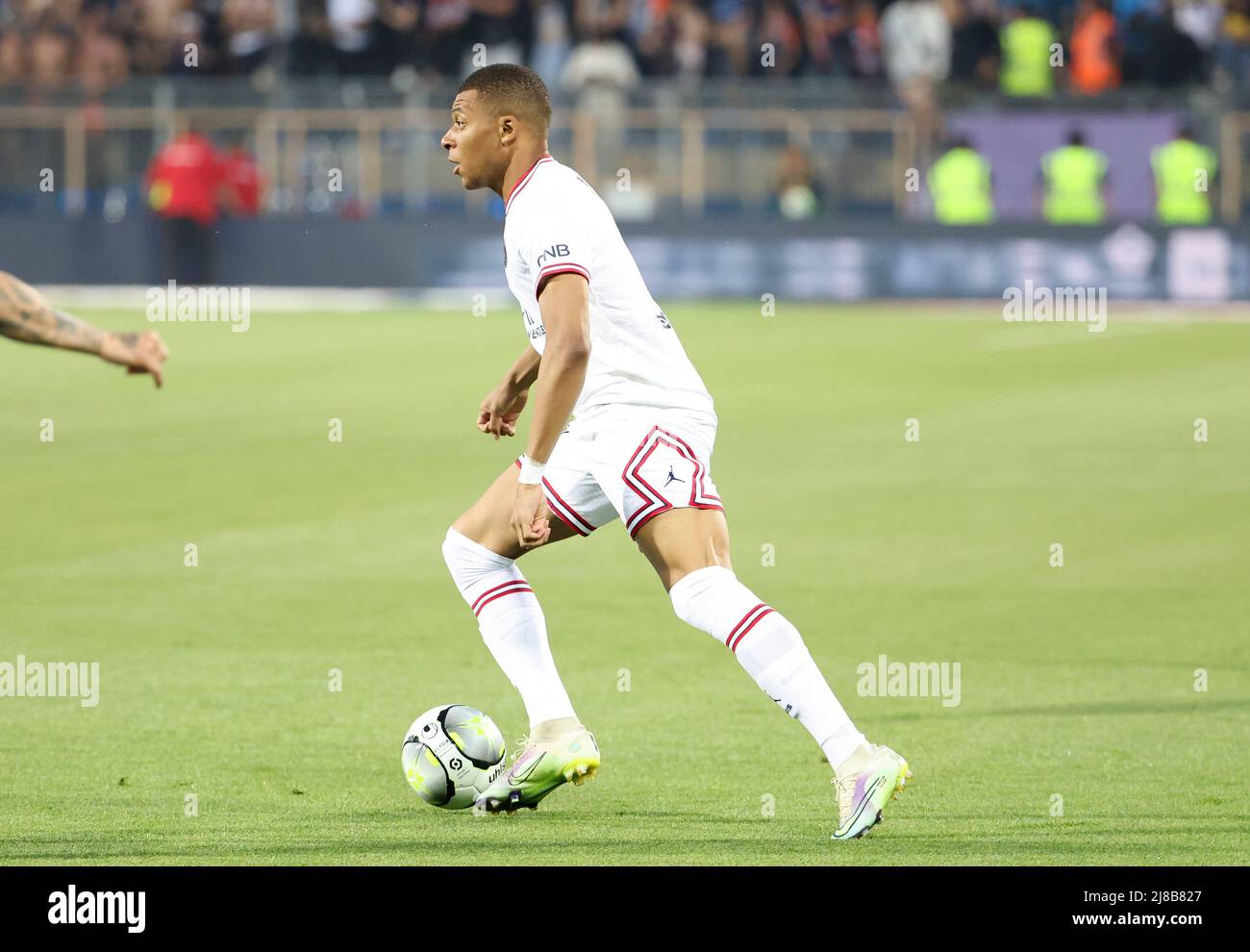 Kylian Mbappe von PSG während des französischen Ligue-1-Fußballspiels zwischen Montpellier HSC und Paris Saint-Germain am 14. Mai 2022 im La Mosson-Stadion in Montpellier, Frankreich - Foto Jean Catuffe / DPPI Stockfoto