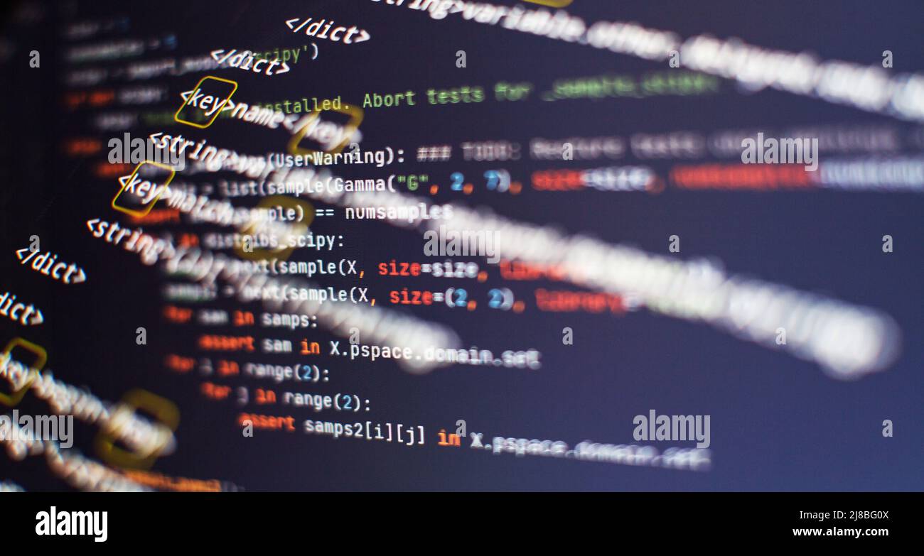 Website-HTML-Code auf dem Laptop Zeigen Sie ein Nahaufnahme-Foto an. Moderne Technik. Innovatives Startup-Projekt. Stockfoto