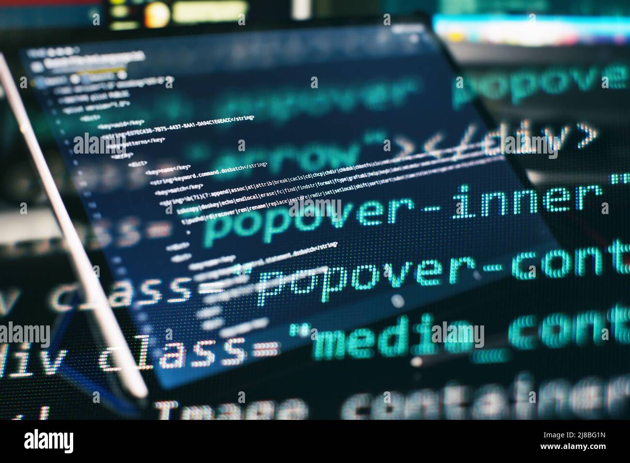 Nahaufnahme des Funktionsquellcodes überwachen. Abstrakter IT-Technologiehintergrund. Softwarequellcode. Stockfoto