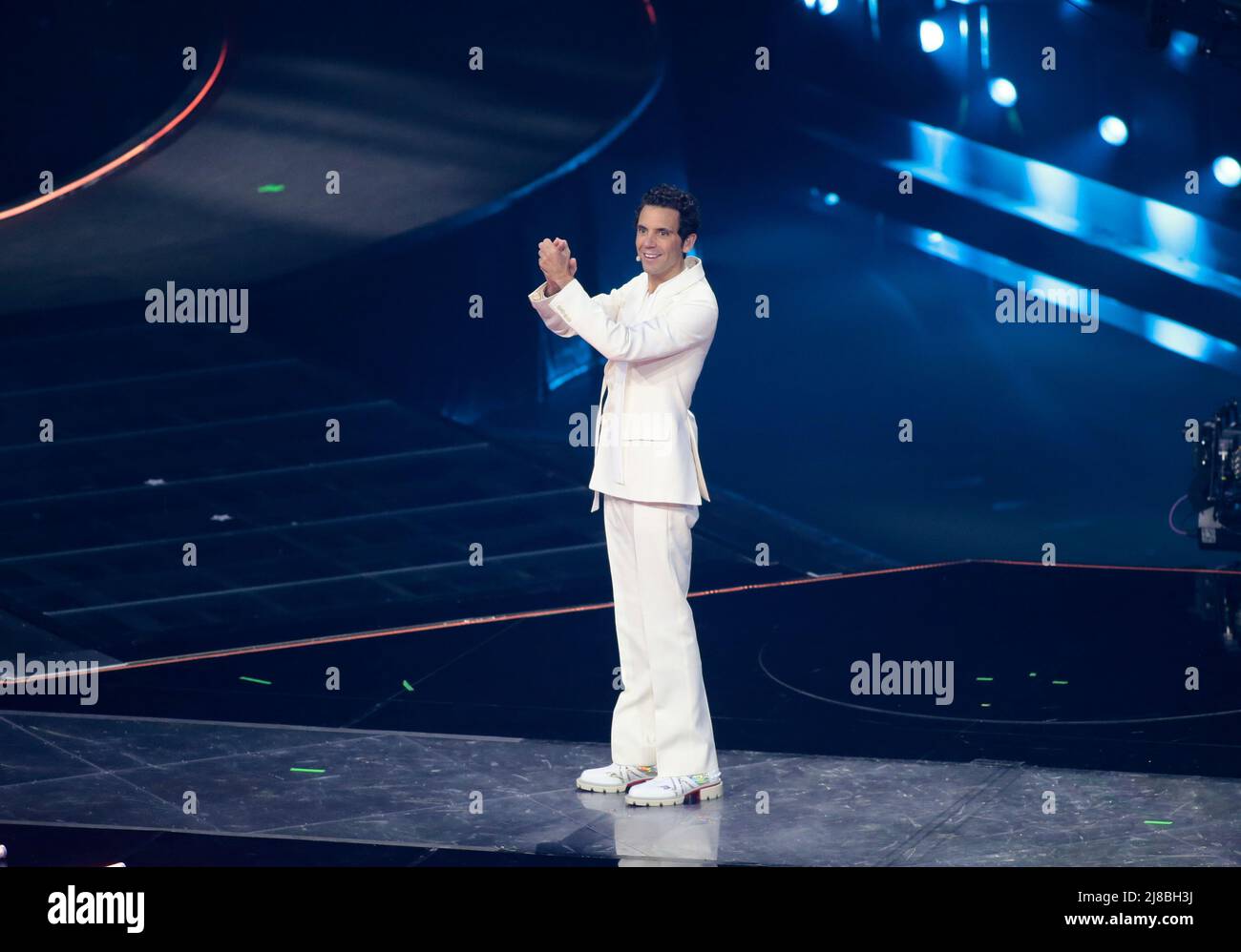 Mika beim Eurovision Song Contest Grand Final am 14. Mai 2022 in Pala Olimpico, Turin, Italien. Foto Nderim Kaceli Stockfoto