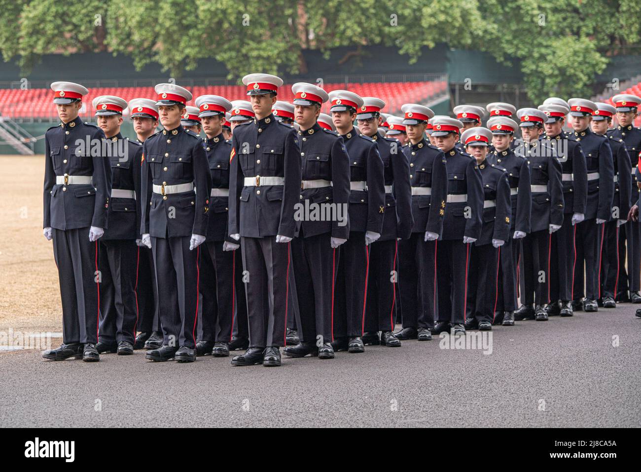 London, 15. Mai 2022. Kadetten der Royal Marines nehmen an der Graspan-Gedenkparade Teil. In diesem Jahr wird der Gottesdienst an den 40.. Jahrestag des Falklandkonflikts und auch an den 80.. Jahrestag der Gründung der Royal Marines als Kommandotruppen erinnern. Kredit. amer Ghazzal/Alamy Live Nachrichten Stockfoto