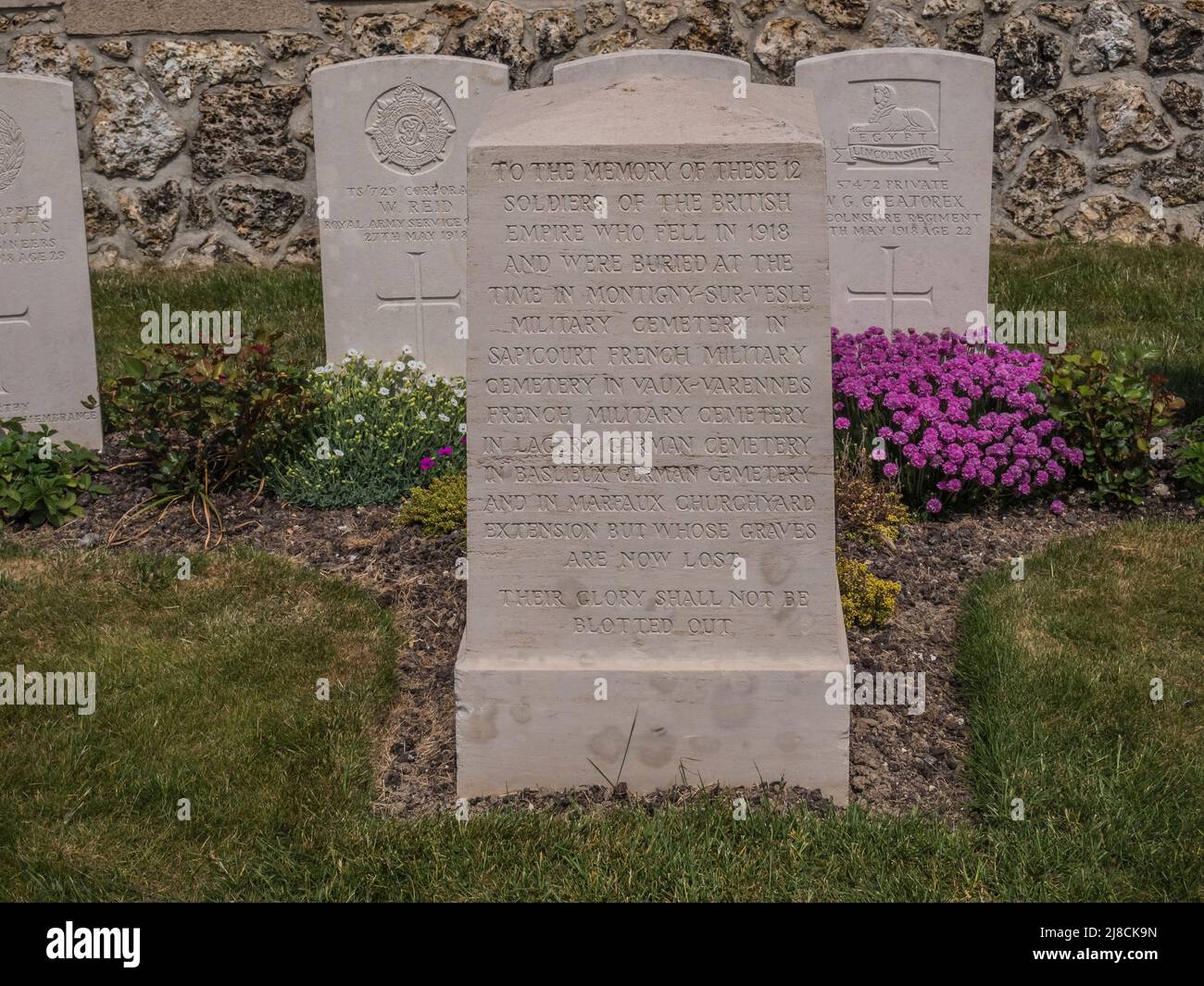 Das Bild zeigt den britischen Friedhof Marfaux aus dem 1. Weltkrieg in der Nähe von Marfaux. Der Friedhof ist von Soldaten, die bei der Marne-Offensive vom Juli 1918 ums Leben kamen Stockfoto