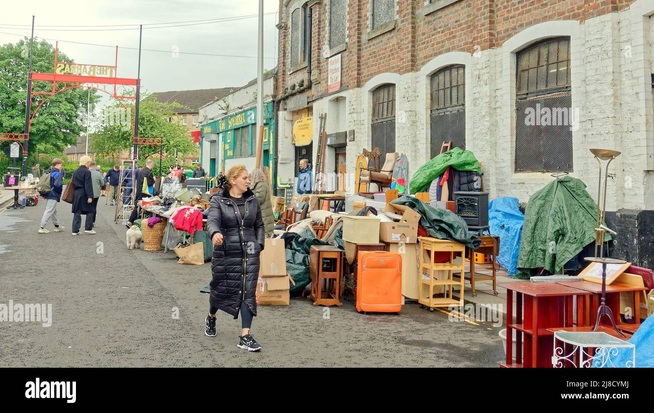 Glasgow, Schottland, Großbritannien 15.. Mai 2022. Gentrified Barras Markt mit wenigen Menschen und verbesserte Einkaufsmöglichkeiten weg sind die Flohsackstände und viele Shop-ähnliche Räumlichkeiten mit wenigen seiner traditionellen armen Kunden. Credit Gerard Ferry/Alamy Live News Stockfoto